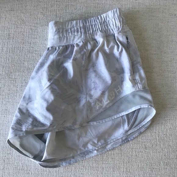 lululemon athletica Pants - Lululemon Hotty Hot Short!